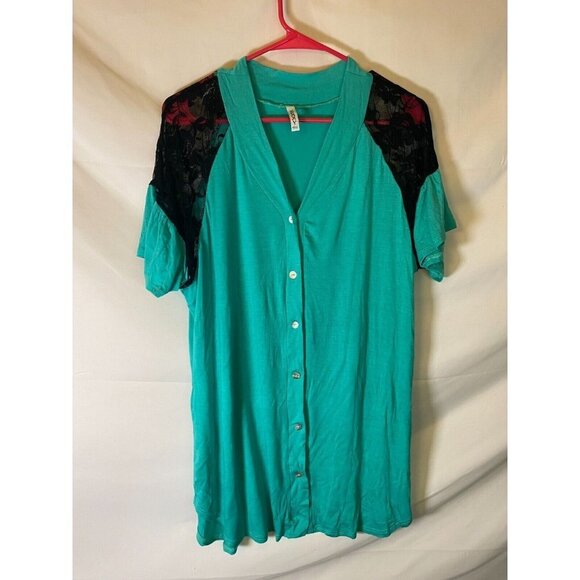 YUMMY PLUS WOMENS SIZE 1X NEW GREEN BLACK LACE TOP SHIRT BLOUSE SHORT Sleeve - Picture 1 of 2